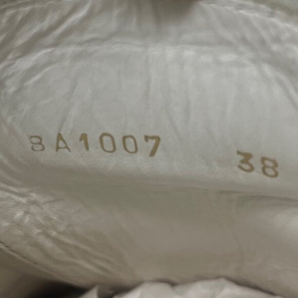 Louis Vuitton Capucine Low Top Sneakers - Picture 8 of 9